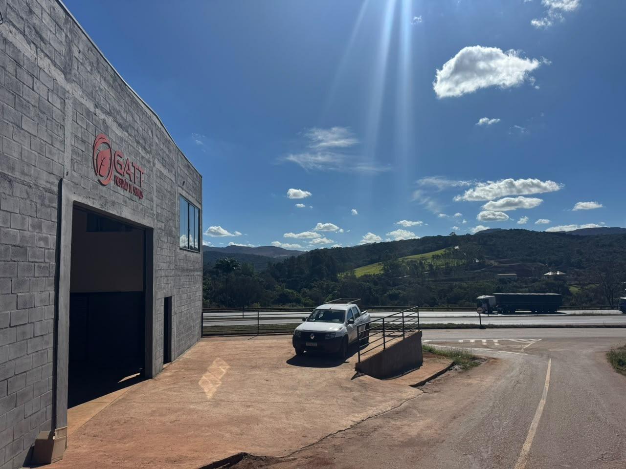 Fachada da base da GATT na BR-381